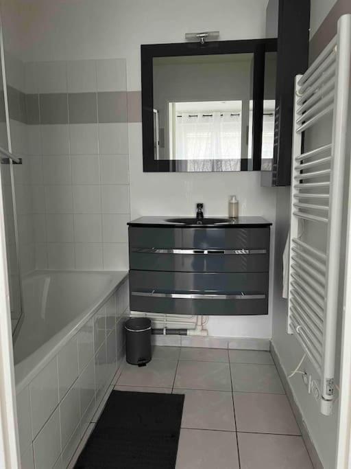 Tres Bel Appartement Entre Paris Et Disneyland Lognes Exterior foto